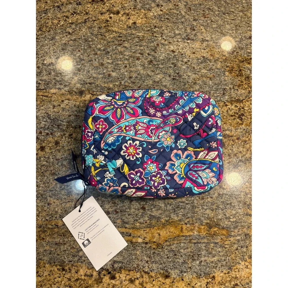 NWT Vera Bradley Disney Sensational Six Paisley Quilted Cotton Tech Bag